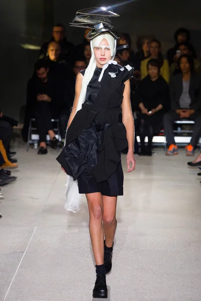 Look 19